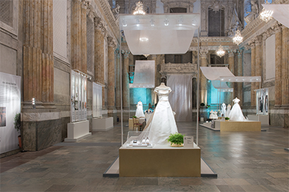 Kungliga brudklänningar Kronprinsessan Victoria utställning  Rikssalen Kungliga slottet 2016